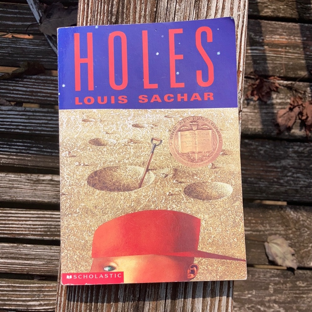 “Holes“ by Louis Sachar paperback novel